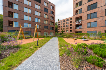 Areál - zadní dům - Pronájem bytu 1+kk v osobním vlastnictví 41 m², Praha 6 - Dejvice