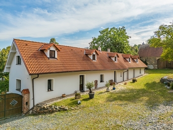 Prodej domu 681 m², Stříbrná Skalice