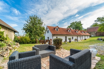 Prodej domu 681 m², Stříbrná Skalice
