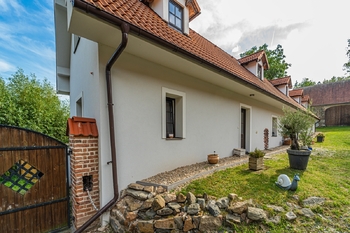 Prodej domu 681 m², Stříbrná Skalice