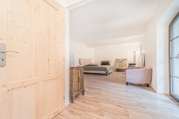 Prodej domu 681 m², Stříbrná Skalice