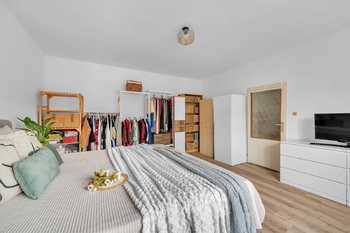 Prodej domu 240 m², Zbuzany