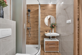 Prodej domu 240 m², Zbuzany