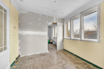 Prodej domu 240 m², Zbuzany