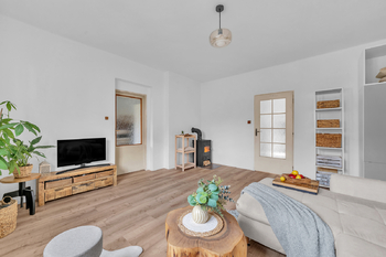 Prodej domu 240 m², Zbuzany