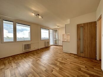 Pronájem bytu 1+kk v osobním vlastnictví 39 m², Kladno