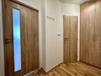 Pronájem bytu 1+kk v osobním vlastnictví 39 m², Kladno