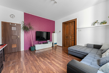 Prodej domu 215 m², Praha 9 - Čakovice