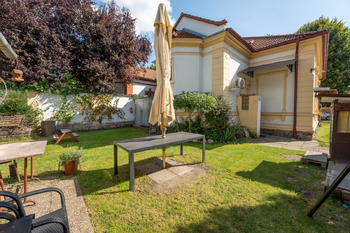 Prodej domu 215 m², Praha 9 - Čakovice