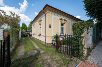 Prodej domu 215 m², Praha 9 - Čakovice