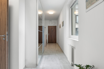 Prodej bytu 3+kk v osobním vlastnictví 82 m², Praha 4 - Modřany