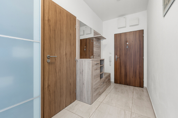 Prodej bytu 3+kk v osobním vlastnictví 82 m², Praha 4 - Modřany