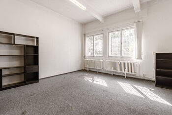 Prodej obchodních prostor 590 m², Praha 10 - Strašnice