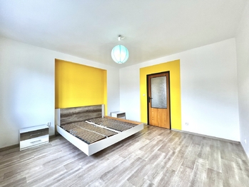 ložnice - Prodej bytu 3+1 v osobním vlastnictví 98 m², Semily