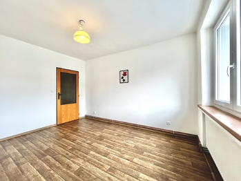 2. ložnice - Prodej bytu 3+1 v osobním vlastnictví 98 m², Semily
