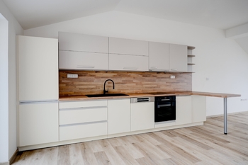 Prodej bytu 2+kk v osobním vlastnictví 75 m², Vilémovice