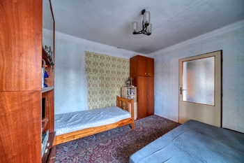 ložnice - pokoj - Prodej domu 73 m², Zásmuky