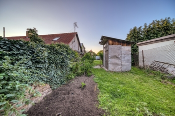 zahrádka - Prodej domu 73 m², Zásmuky