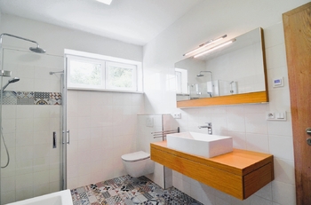 koupelna 8,1 m2 - Prodej bytu 3+kk v osobním vlastnictví 126 m², Český Krumlov