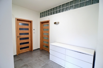 vstupní hala 10,2 m2 - Prodej bytu 3+kk v osobním vlastnictví 126 m², Český Krumlov
