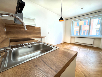 Pronájem bytu 2+kk v osobním vlastnictví 49 m², Praha 2 - Vinohrady