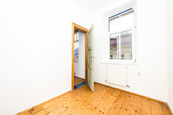 Menší pokoj, pracovna nebo šatna - Pronájem bytu 1+1 v osobním vlastnictví 51 m², Teplice