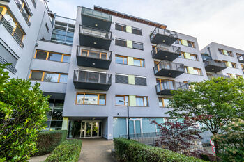 Pronájem bytu 2+kk v osobním vlastnictví 64 m², Praha 6 - Vokovice