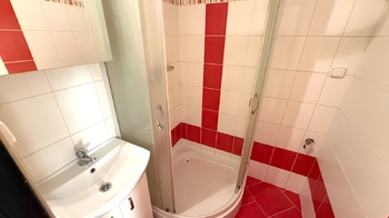 Koupelna - Prodej bytu 2+1 v družstevním vlastnictví 52 m², Praha 6 - Břevnov