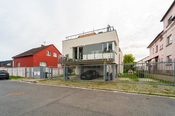 Prodej bytu 3+kk v osobním vlastnictví 92 m², Praha 9 - Újezd nad Lesy