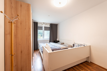 Ložnice - Prodej bytu 3+kk v osobním vlastnictví 92 m², Praha 9 - Újezd nad Lesy