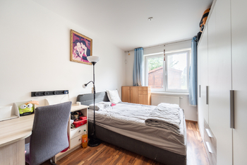 Pokoj - Prodej bytu 3+kk v osobním vlastnictví 92 m², Praha 9 - Újezd nad Lesy