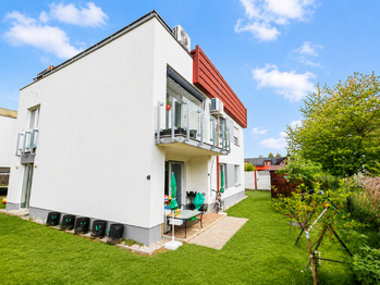 Prodej bytu 3+kk v osobním vlastnictví 84 m², Praha 9 - Újezd nad Lesy