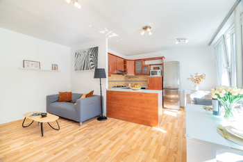 obývací pokoj - Prodej bytu 3+kk v osobním vlastnictví 69 m², Praha 4 - Krč