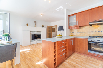 obývací pokoj - Prodej bytu 3+kk v osobním vlastnictví 69 m², Praha 4 - Krč