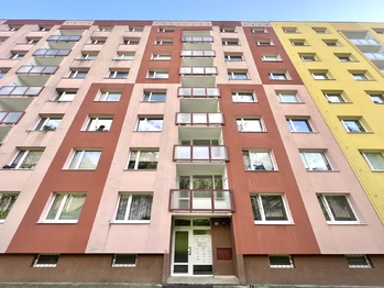 Prodej bytu 1+1 v družstevním vlastnictví 35 m², Jirkov