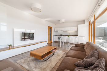 Prodej bytu 2+kk v osobním vlastnictví 57 m², Mníšek pod Brdy