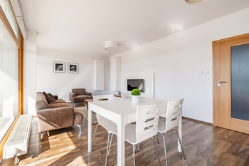 Prodej bytu 2+kk v osobním vlastnictví 57 m², Mníšek pod Brdy