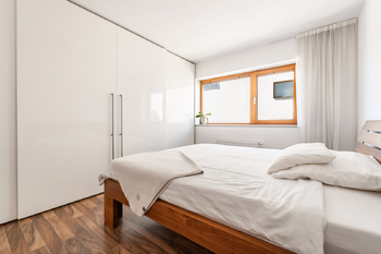 Prodej bytu 2+kk v osobním vlastnictví 57 m², Mníšek pod Brdy