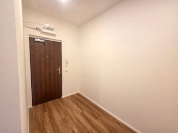 předsíň - Pronájem bytu 2+kk v osobním vlastnictví 39 m², České Budějovice