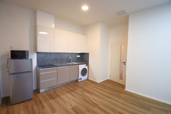 pokoj s kuch.linkou - Pronájem bytu 2+kk v osobním vlastnictví 39 m², České Budějovice