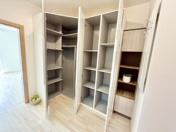 Pronájem bytu 1+kk v osobním vlastnictví 38 m², Praha 9 - Čakovice