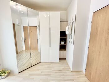 Pronájem bytu 1+kk v osobním vlastnictví 38 m², Praha 9 - Čakovice