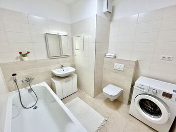 Pronájem bytu 1+kk v osobním vlastnictví 38 m², Praha 9 - Čakovice