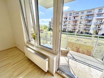Pronájem bytu 1+kk v osobním vlastnictví 38 m², Praha 9 - Čakovice