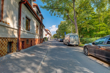 Prodej domu 100 m², Praha 5 - Smíchov