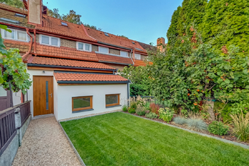 Prodej domu 100 m², Praha 5 - Smíchov