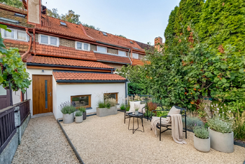 Prodej domu 100 m², Praha 5 - Smíchov