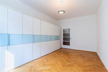 Prodej bytu 2+1 v osobním vlastnictví 67 m², Praha 7 - Holešovice