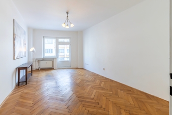Prodej bytu 2+1 v osobním vlastnictví 67 m², Praha 7 - Holešovice