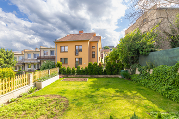 zahrada - Prodej domu 296 m², Brno